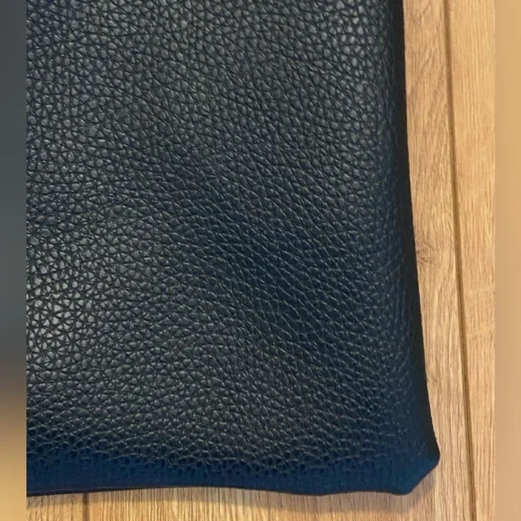 Vince Camuto Ciao Bella Black and Gray Leather Tote Bag – 17"x 11.5" - Picture 6 of 9